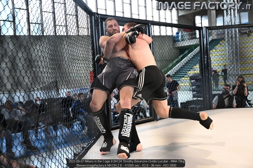 2022-05-07 Milano in the Cage 8 04124 Timothy Baranzini-Ovidio Lucutar - MMA 70kg